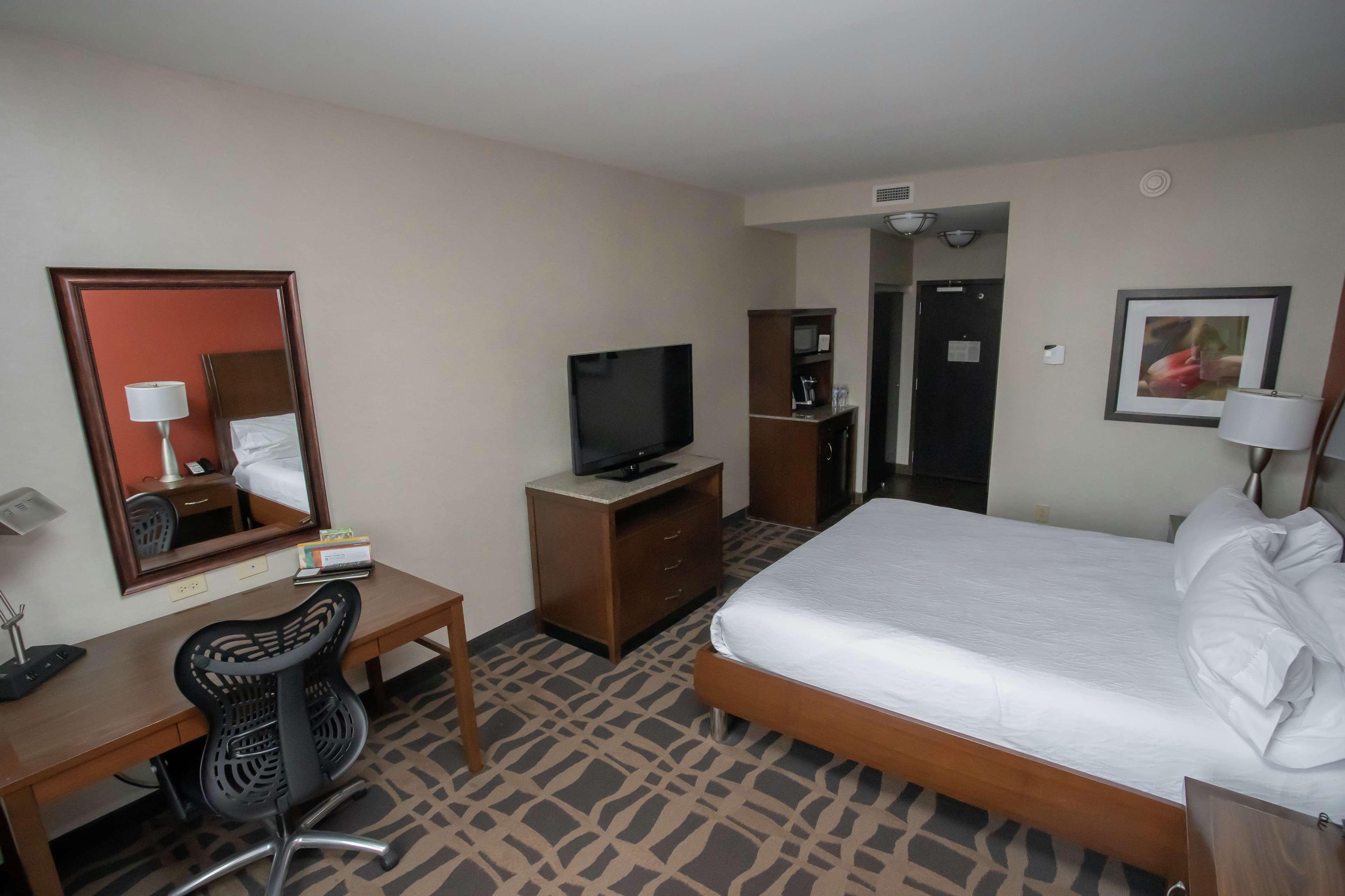 Hilton Garden Inn Dayton South - Austin Landing Springboro Exterior photo