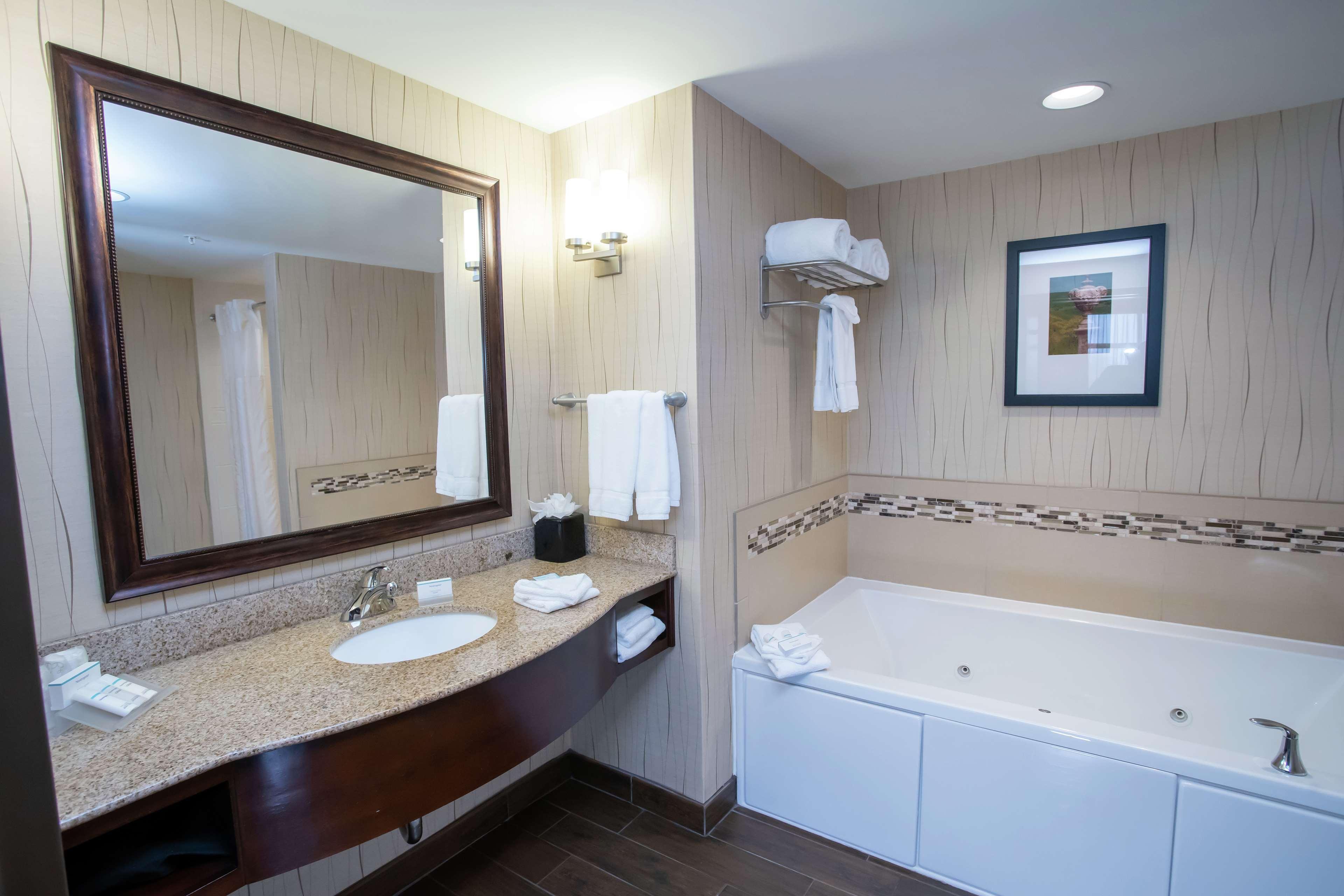 Hilton Garden Inn Dayton South - Austin Landing Springboro Exterior photo
